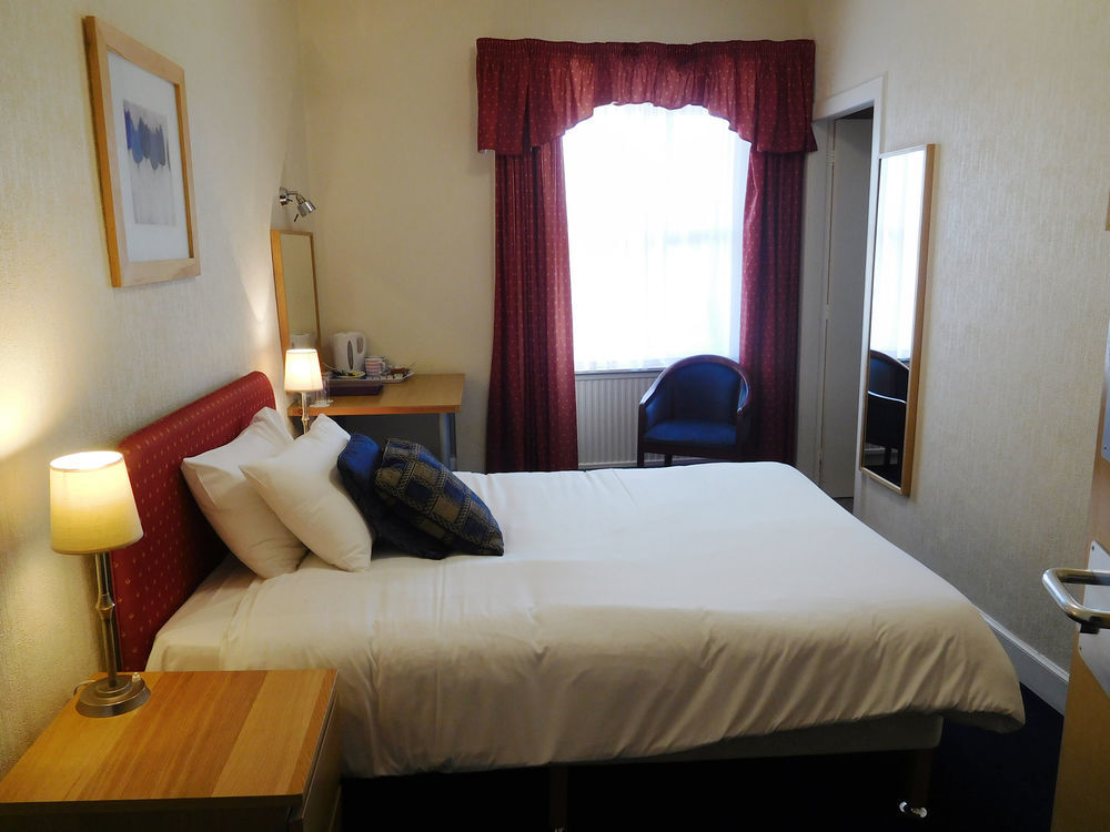 Cross Keys Hotel, Kelso Exteriör bild